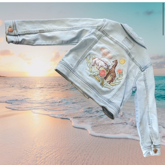 Toddler blue jean jacket Size 4T - Picture 2 of 7